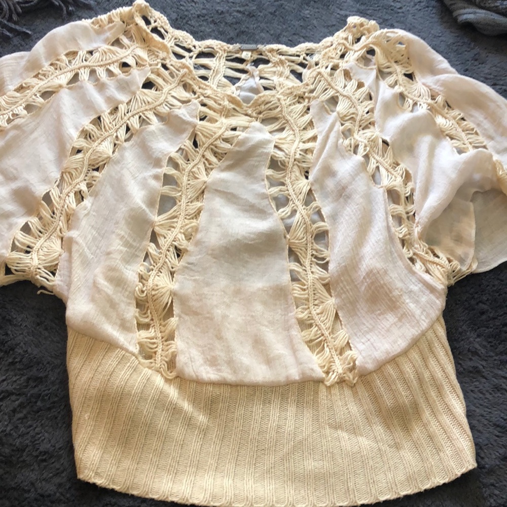 Gimmicks crochet top